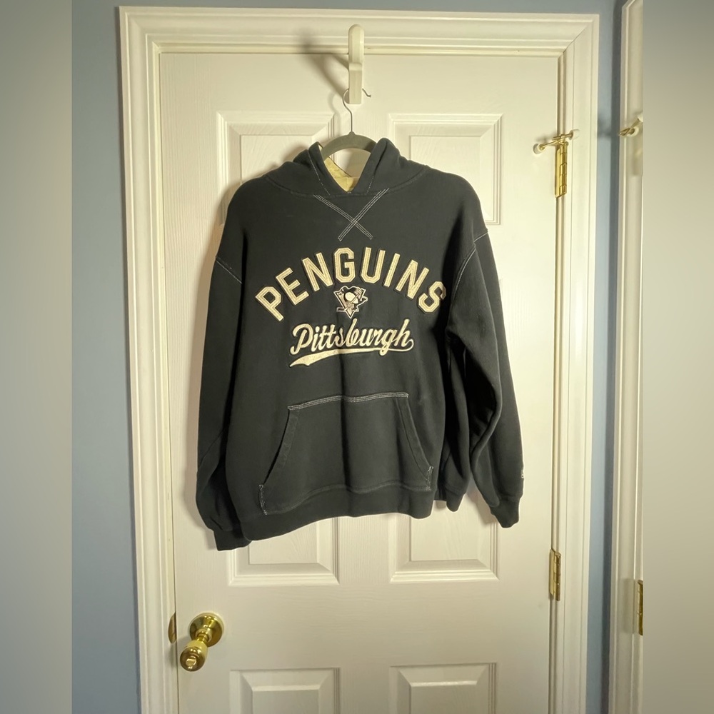 Pittsburgh Penguins Women’s Black Hoodie Sweatshirt